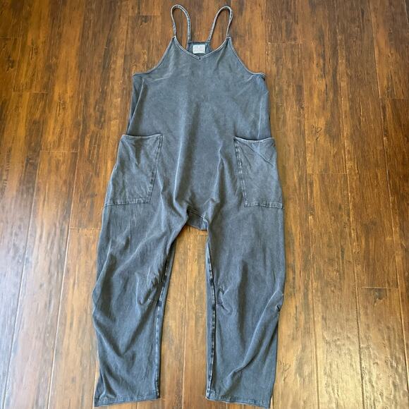FREE PEOPLE MOVEMENT Hot Shot Jumpsuit Gray Baggy One Piece Racerback - Picture 1 of 14